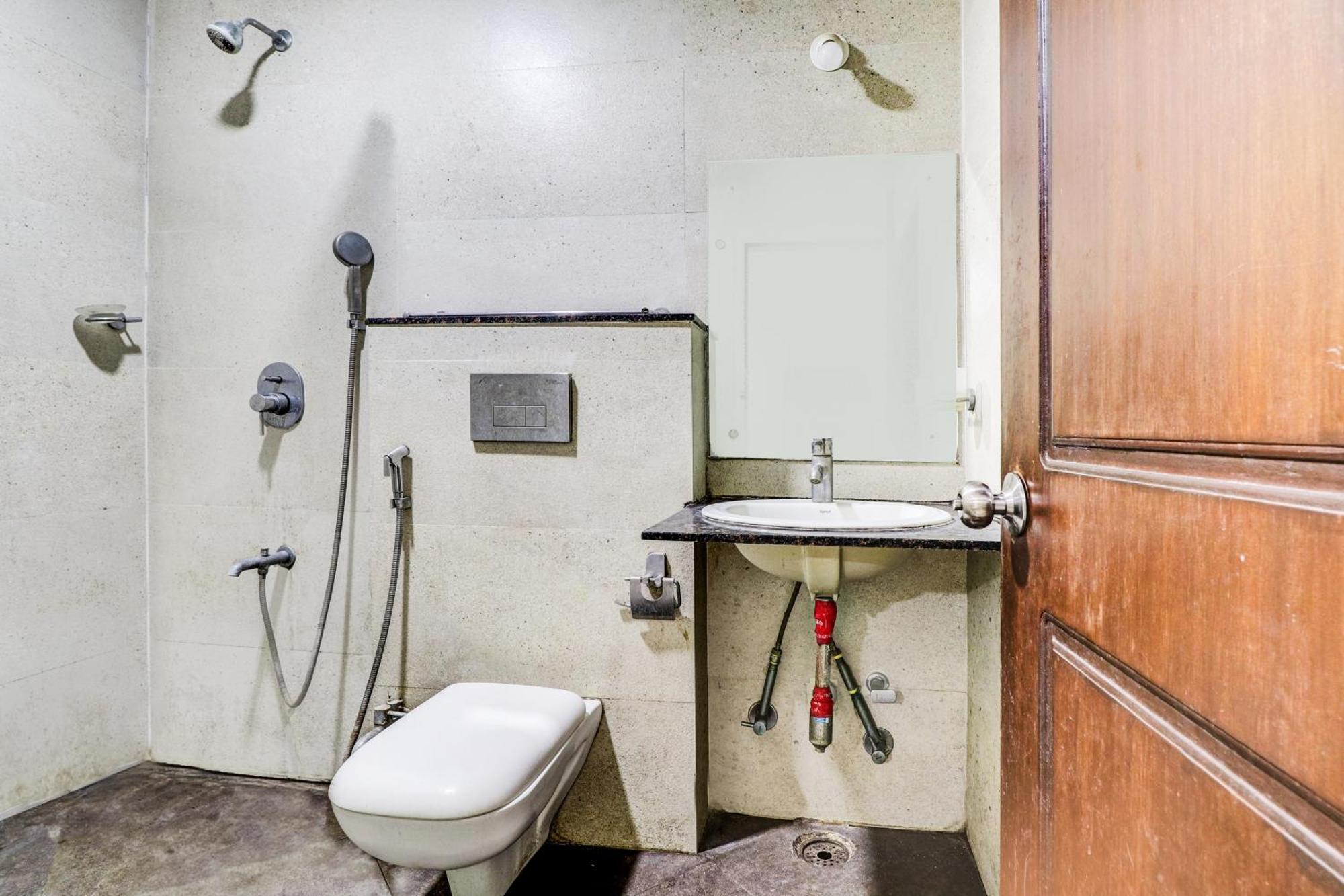 העיר בנגלור Hotel O Royal Bliss International מראה חיצוני תמונה
